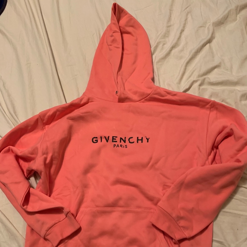 Givenchy sweater - Picture 3 of 3